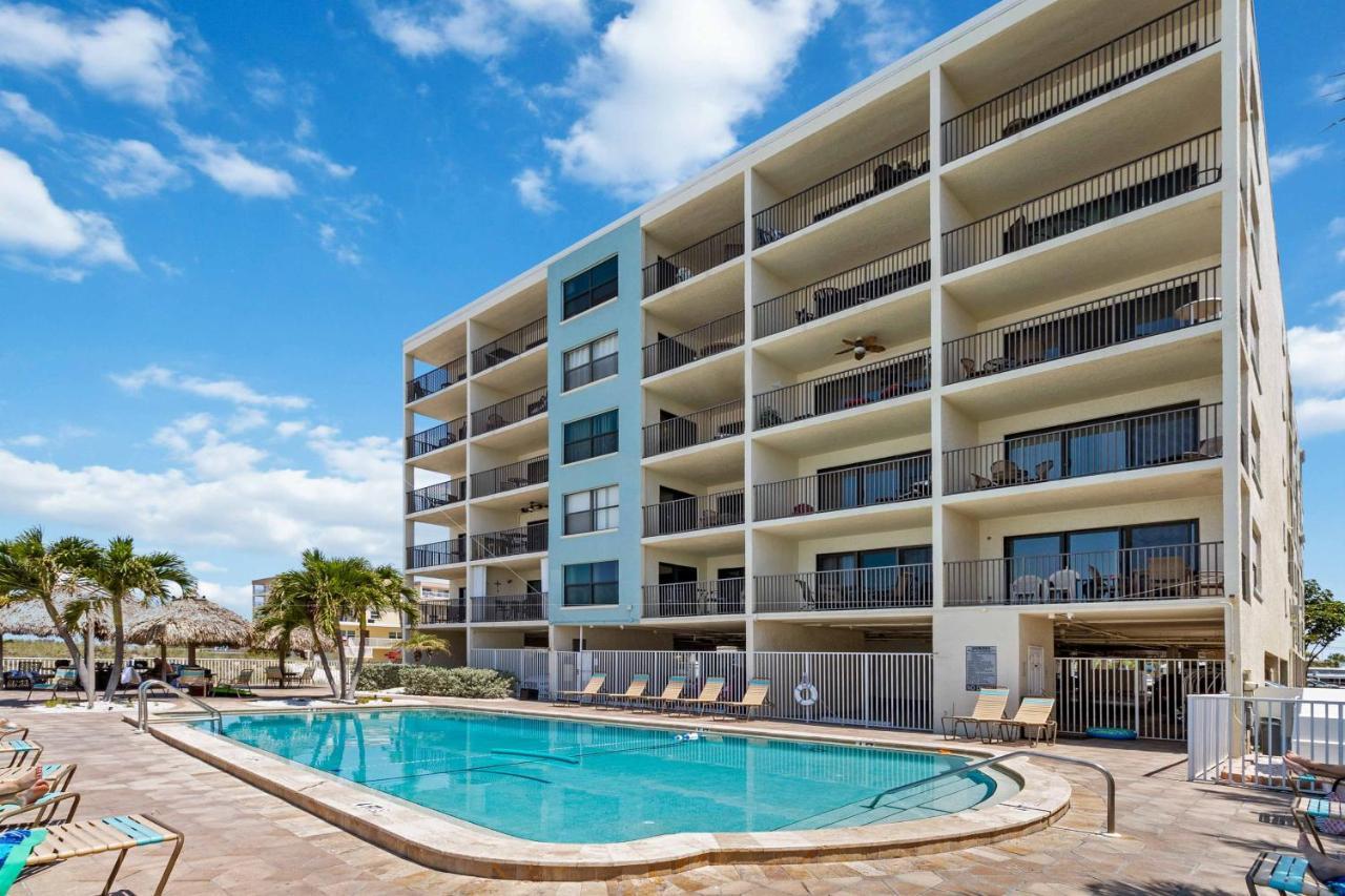 201 Sandy Shores Condos St. Pete Beach Exterior foto